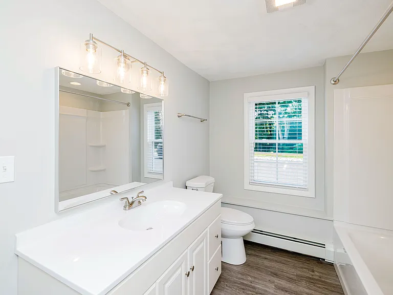 500 Victory Hwy #13 — Photo 12