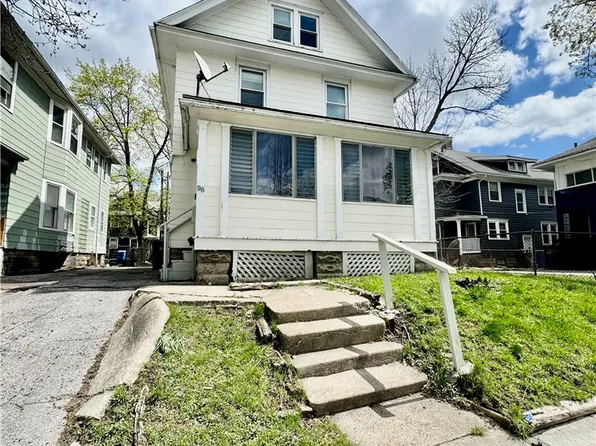 96 Bidwell Ter, Rochester, NY 14613