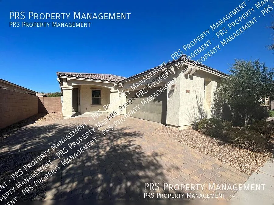 Tenant showing! Move in date for September! — Photo 1