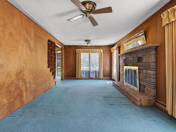 2nd image of 4025 Clover Ave