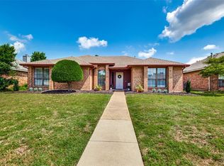 2007 Lansdown Dr, Carrollton, TX 75010