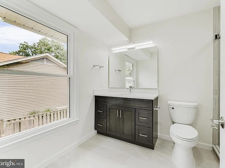 7107 Sontag Way — Photo 29