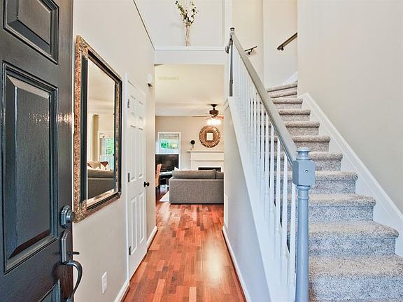 5th image of 1120 Glenrose Dr SE