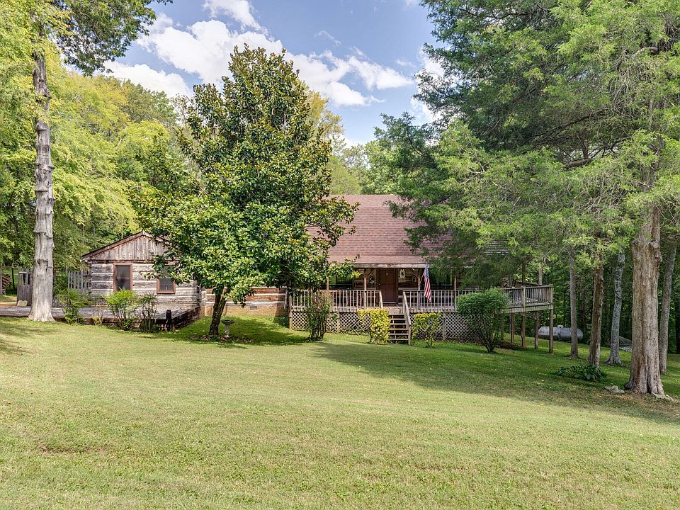 1st image of 916 Graceland Ct