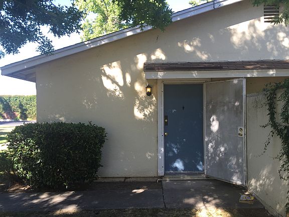 5th image of 7702 La Mancha Way