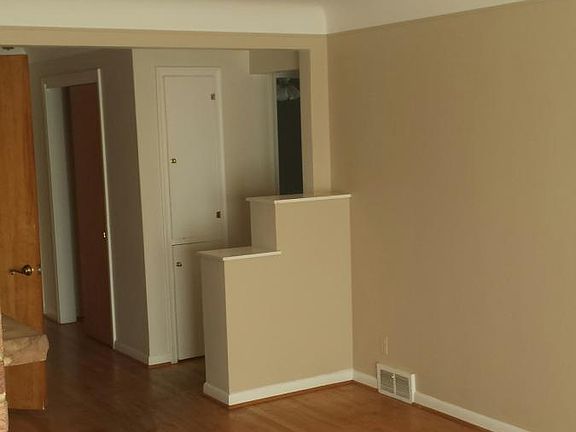 3rd image of 22639 Cherry Hill St