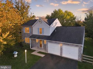 616 Jennifer Ln, Gilbertsville, PA 19525