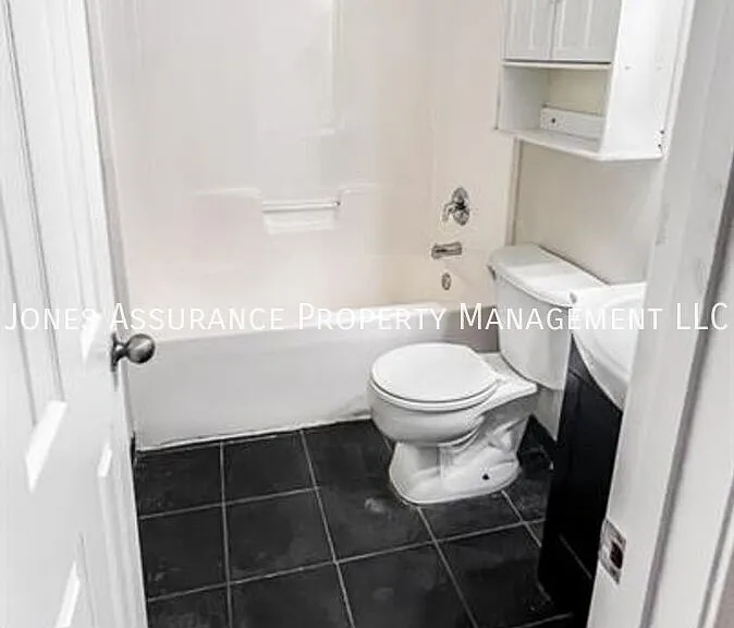 303 Stone Briar Ln — Photo 7
