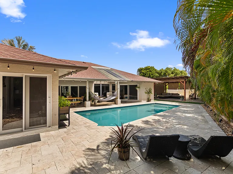 4050 NW 7th Ln — Photo 54