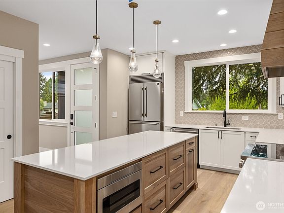 3rd image of 11054 2nd Avenue NW