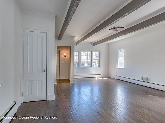 5th image of 109 E River Rd #109A