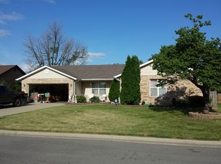 1602 Thunderbird Ln, Belleville, IL 62221