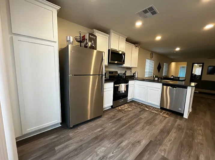 1561 Cowboy Path Ave — Photo 4