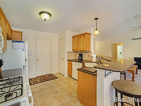 2511Lawncrest_1