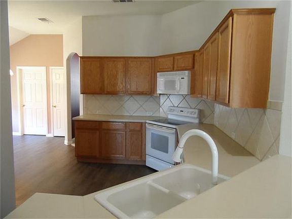5th image of 6003 Lone Star Ct