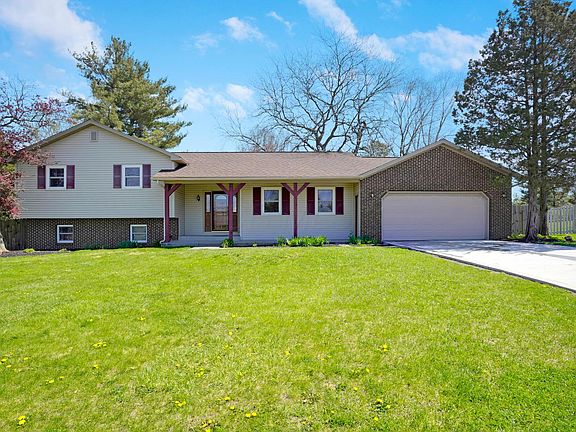 3rd image of 11860 Village Way NW