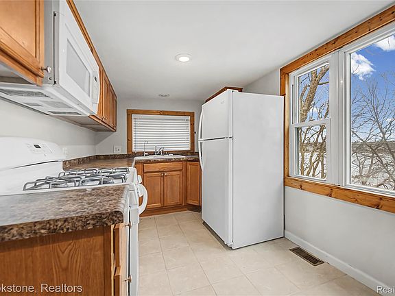 5th image of 1400 Ora Rd