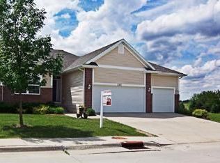 2307 Westwind Dr, Ames, IA 50010