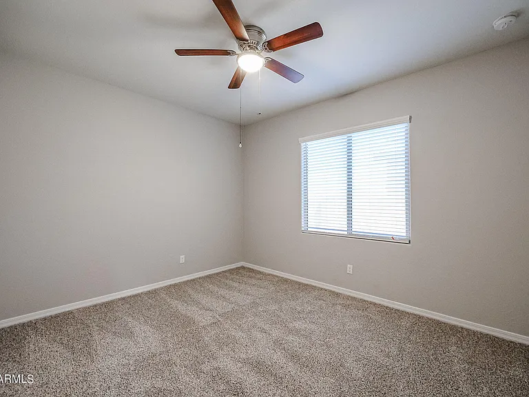 7009 S 78th Dr — Photo 6