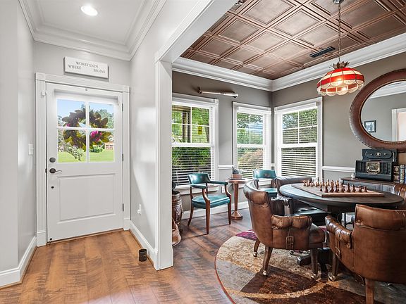 3rd image of 104 Stillcountry Cir