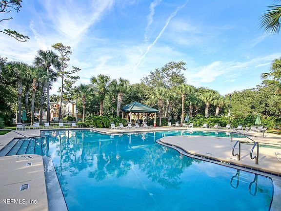 5th image of 120 VERACRUZ Drive #821