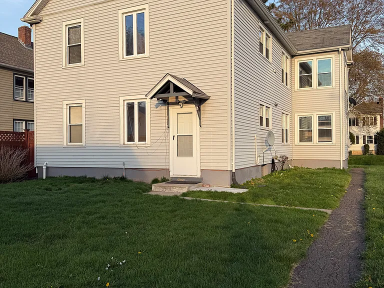 121 Cambridge St #121 — Photo 1