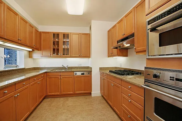 Rented by Corcoran | media 9