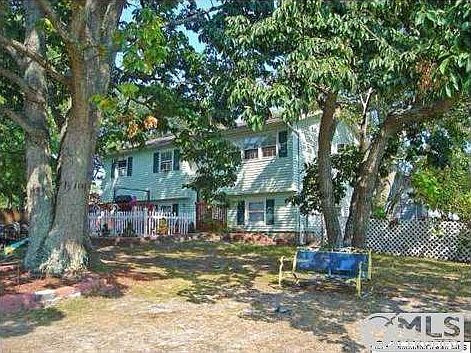 2nd image of 841 Tudor Ct