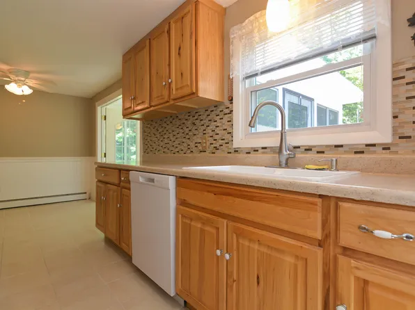 73 Brown Hill Road, Hampstead, NH 03826