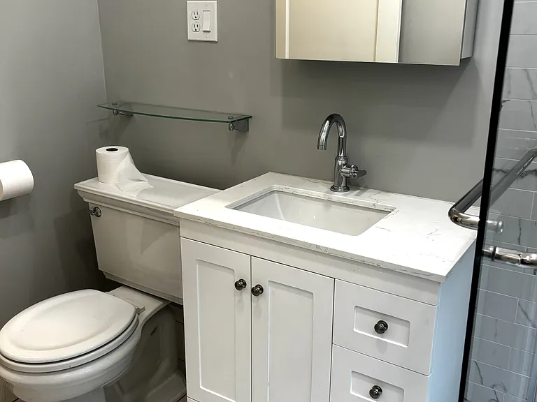 840 E Broadway #1 — Photo 21