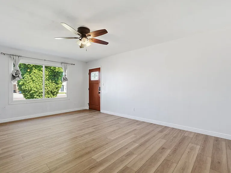 3215 S Kachina Dr — Photo 12