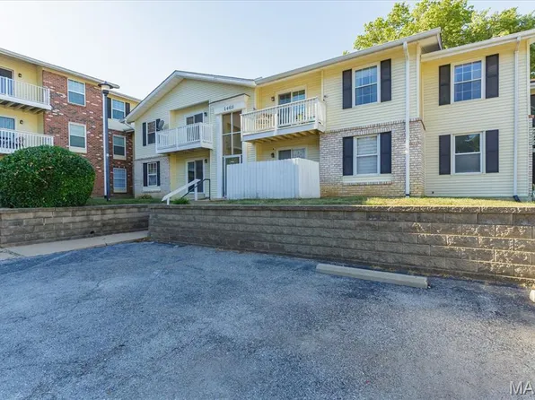 1468 Hawks Nest Dr APT C, Saint Charles, MO 63303