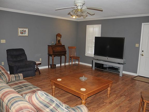 3rd image of 19 River Oaks Trce