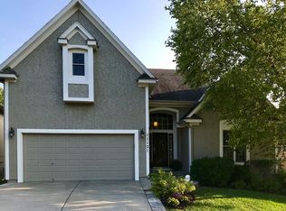 11121 W 132nd Pl, Overland Park, KS 66213