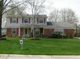 25355 Branchaster Rd, Farmington Hills, MI 48336