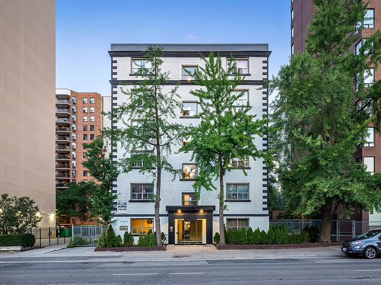 262 Jarvis St — Photo 10