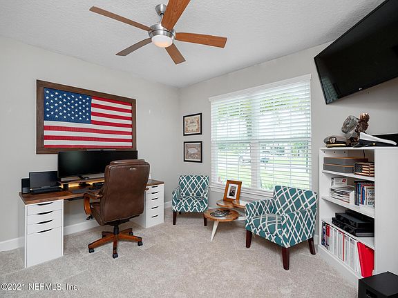 4th image of 358 Aspen Leaf Dr