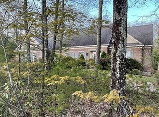 25 Powder Hill Rd, Bedford, NH 03110