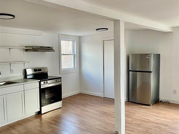 3rd image of 62 Main St Unit 3