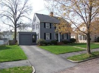 39 Eliot Rd, Arlington, MA 02474