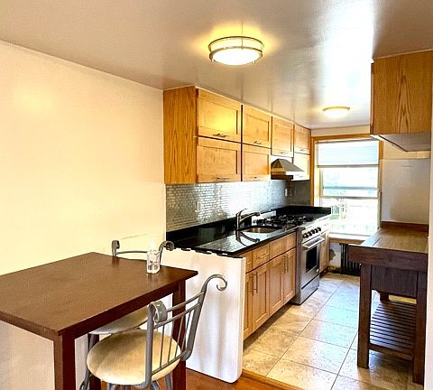 2nd image of 79 Avenue A APT 6