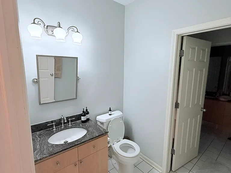 1822 N Sheffield Ave #B1 — Photo 8