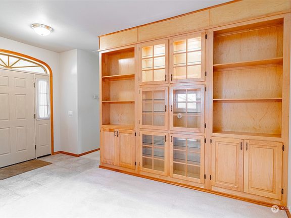 3rd image of 1505 15th Court SE