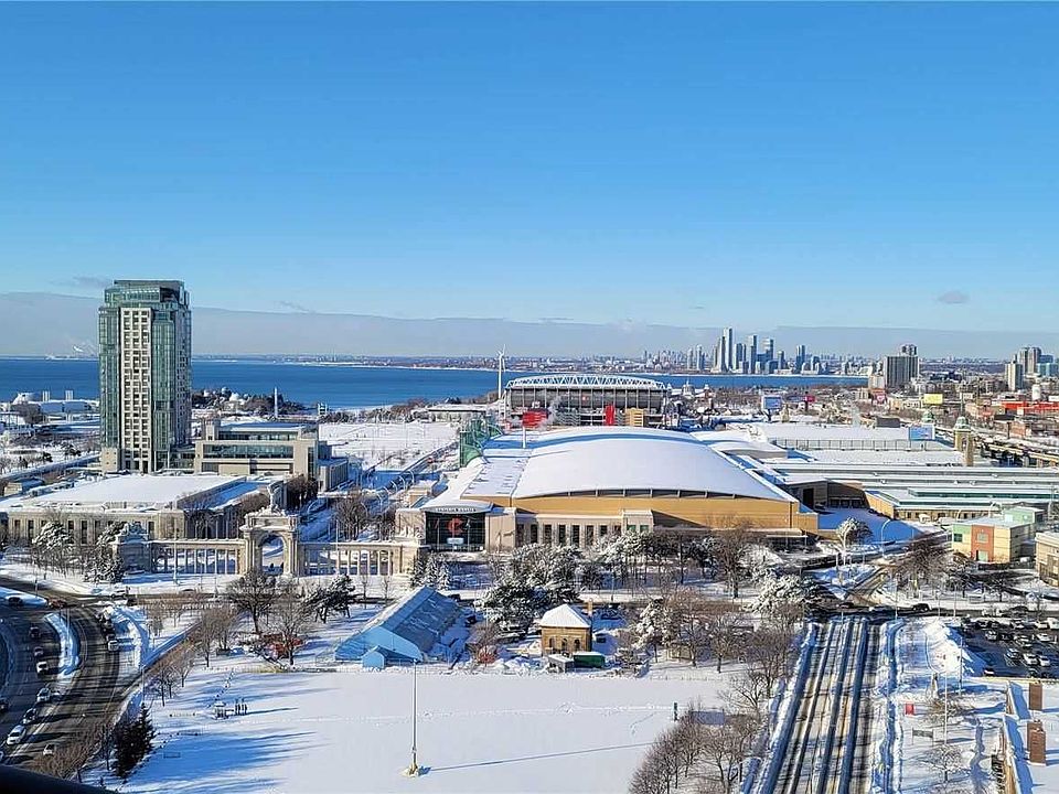 1st image of 219 Fort York Blvd Unit 2412
