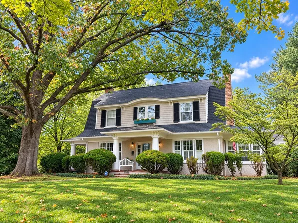1802 Greenwood Rd SW, Roanoke, VA 24015