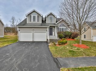 4 Constantine Dr, Nashua, NH 03062