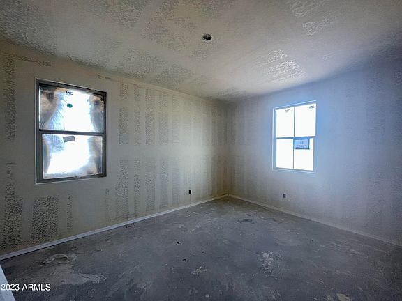 3rd image of 46846 W MELLEN Lane