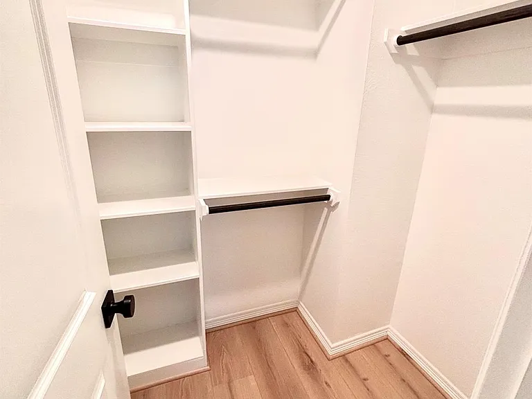 2830 Scanlan Mdw — Photo 25