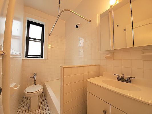 5th image of 31-49 29th St #B10