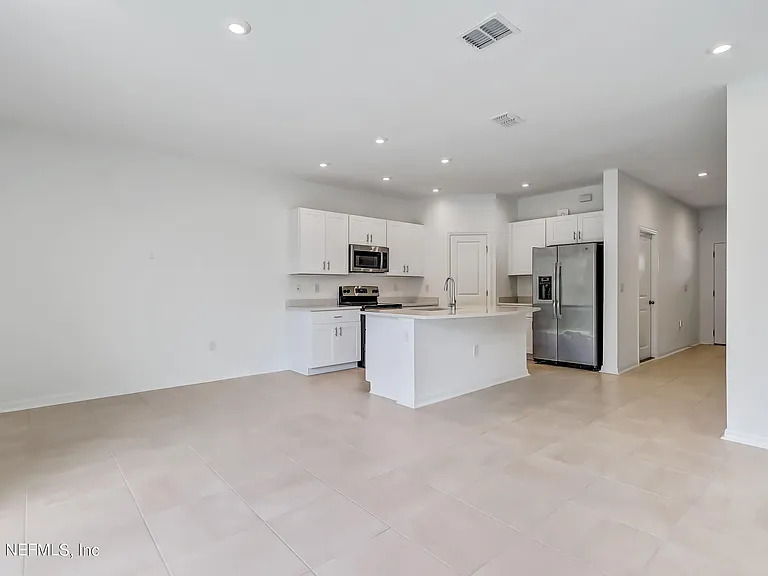 280 Anthony Dr — Photo 18